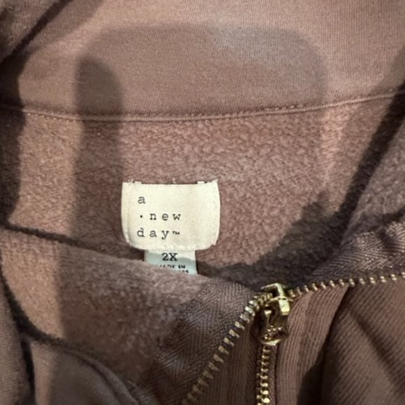 Target half-zip - Picture 2 of 2